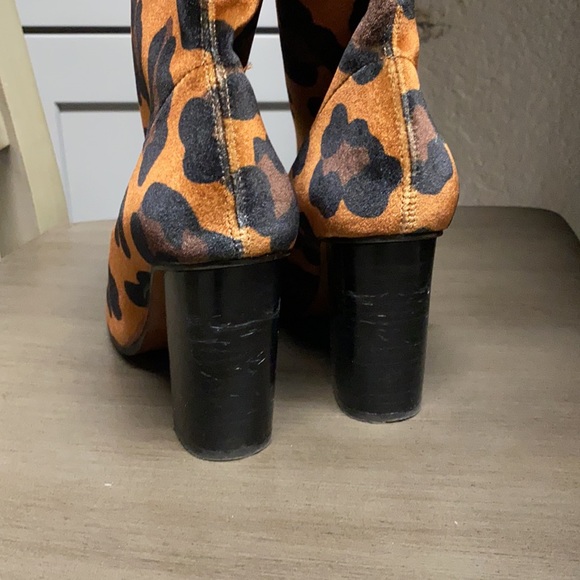 Topshop Leopard Sock Boots - Picture 6 of 15